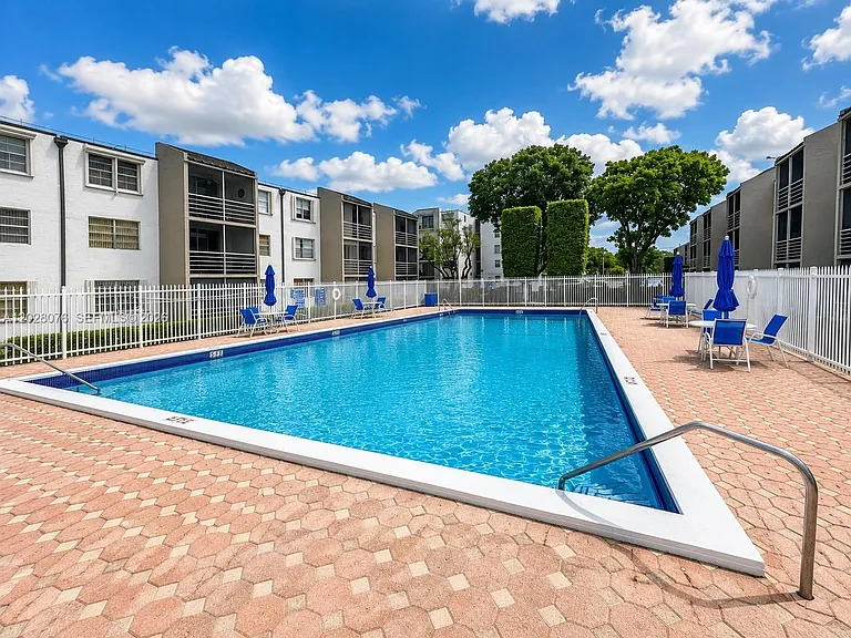 14150 SW 84th St #307-I — Photo 6