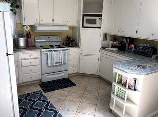 124 3rd St, Pacific Grove, CA 93950