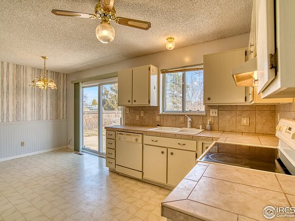 5th image of 418 37th Avenue Ct
