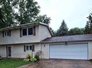 52923 Oakhills Dr, Middlebury, IN 46540