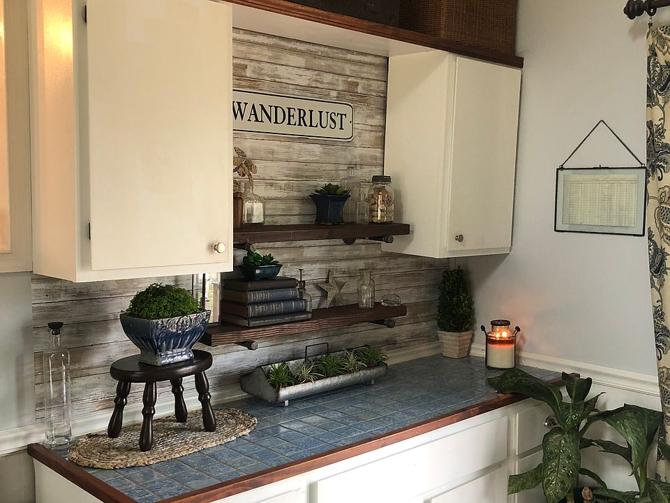 Custom cabinets in family 