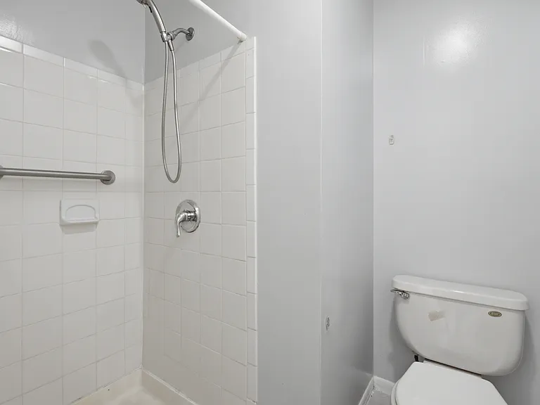 398 Harry S Truman Dr — Photo 20