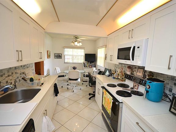 3rd image of 1000 SW 128th Terrace #201V