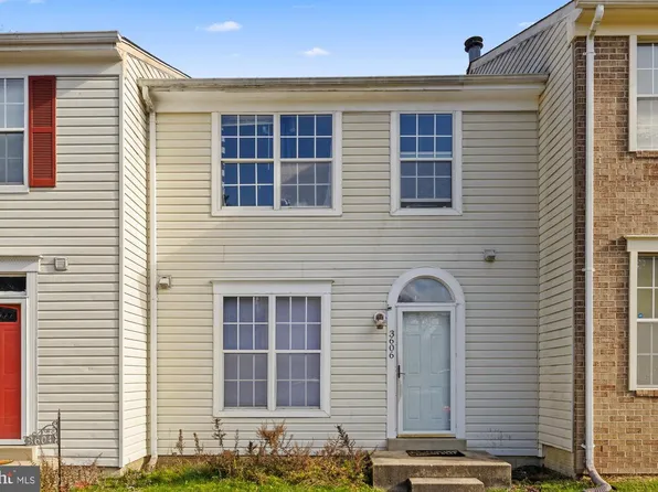 3606 Wood Creek Dr, Suitland, MD 20746