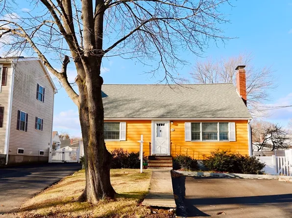 10-10A Unicorn Ave, Stoneham, MA 02180