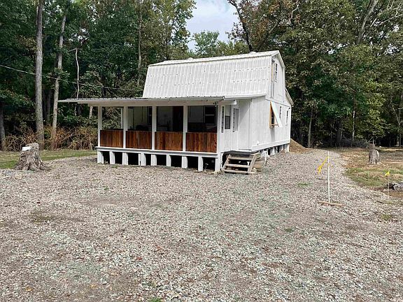 2nd image of 672 & 673 Nimmo Rd