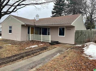 926 3rd Ave SE, Le Mars, IA 51031