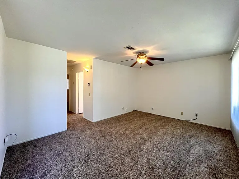 6816 Hemp Ct — Photo 4