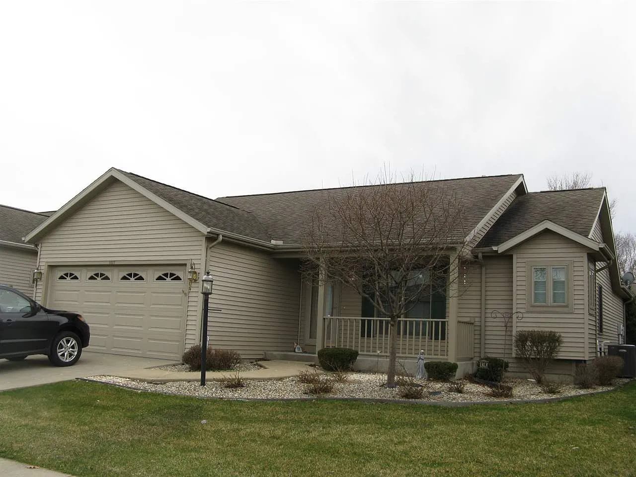 1827 Tea Rose Ln photo 1