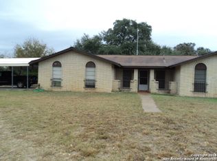 418 Dugosh Rd, Pleasanton, TX 78064