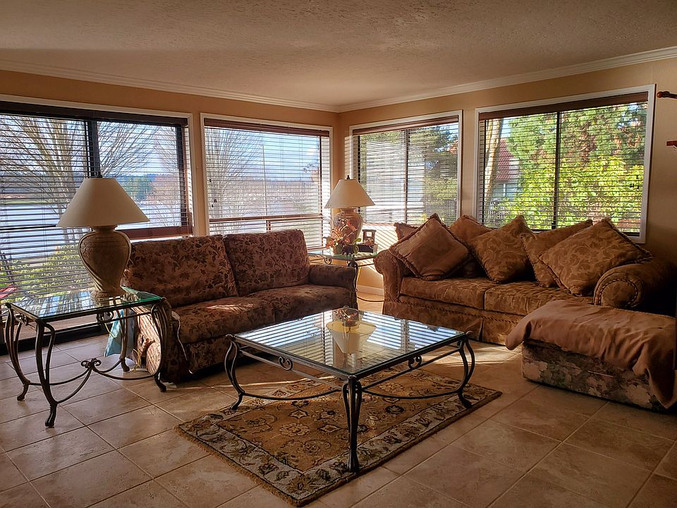 1st image of 904 E Bay Dr NE #B108