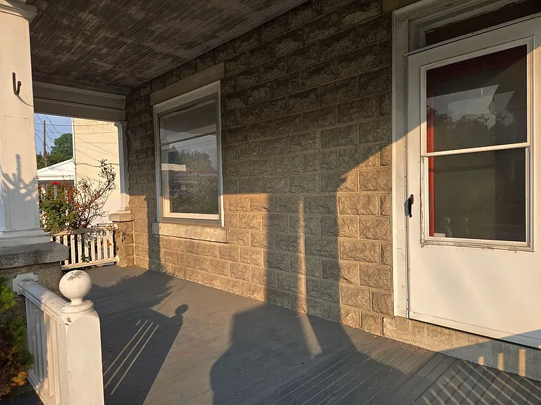 1 Manor Ave — Photo 18