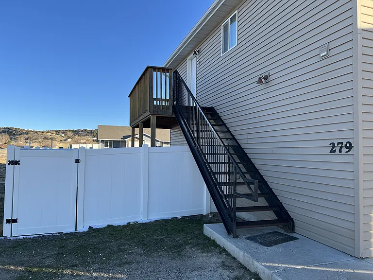 279 Country Club Pkwy — Photo 4