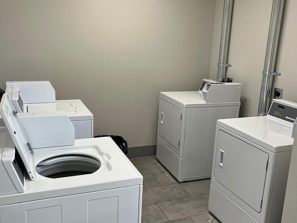 1st image of 208 W 2nd Ave APT 4