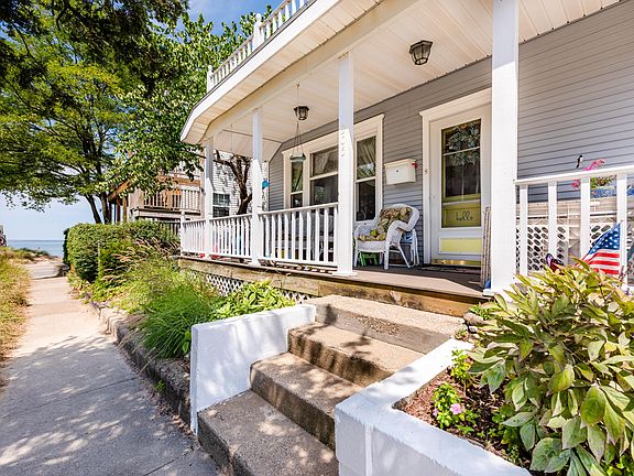3rd image of 205 Park St