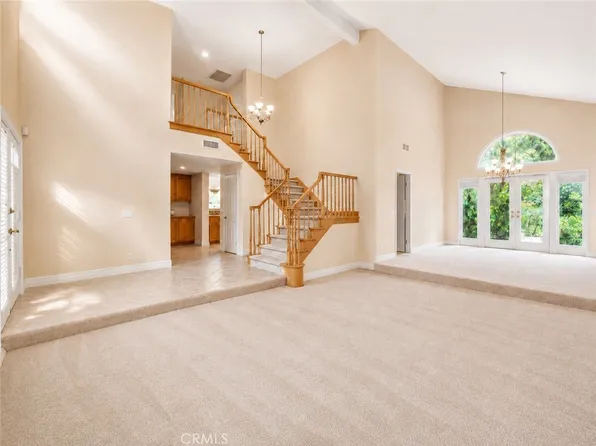 2811 N Roxbury St, Orange, CA 92867
