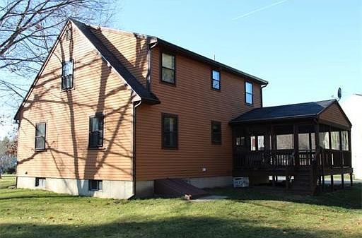 4th image of 3 Village Ln