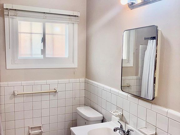 5th image of 29468 Avondale St