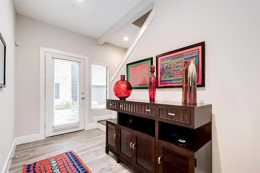 3 bed, 2.5 bath, 1517 sqft, $2,250 — Photo 4