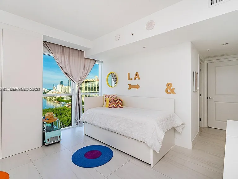 400 Sunny Isles Blvd #1804 — Photo 25