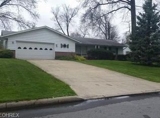 454 High Meadow Rd, Amherst, OH 44001