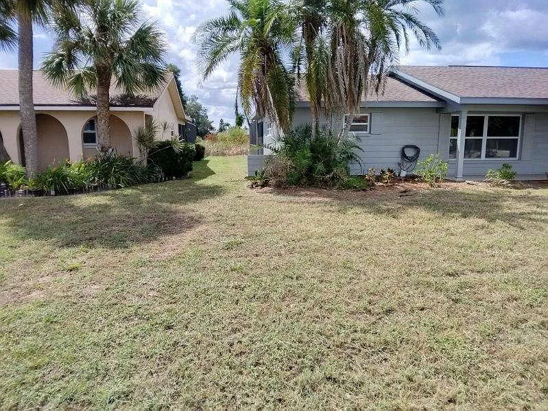4 bed, 2.0 bath, 1930 sqft, $2,895 — Photo 2