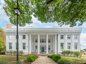 Elora Gardens at Lynchburg