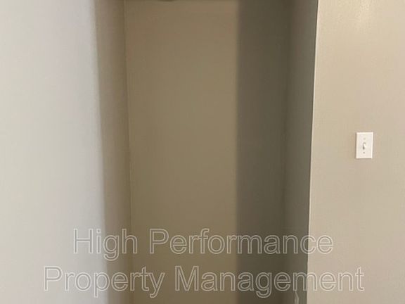 4th image of 208 Floyd St Unit C