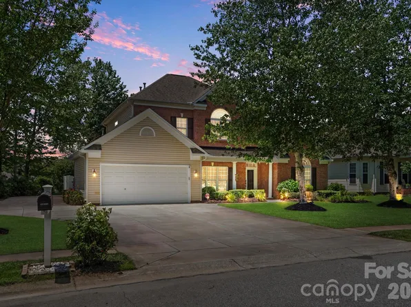 208 Harris Farm Rd, Mooresville, NC 28115