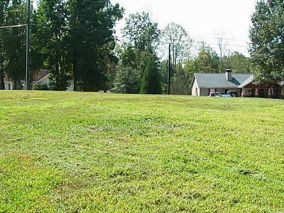 4th image of 6181 Lakeview Dr