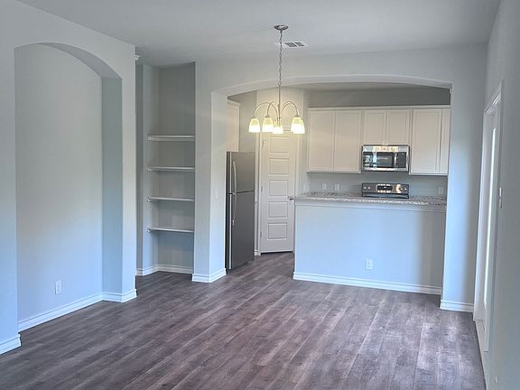 5th image of 2061 Silver Oak Dr #12-D