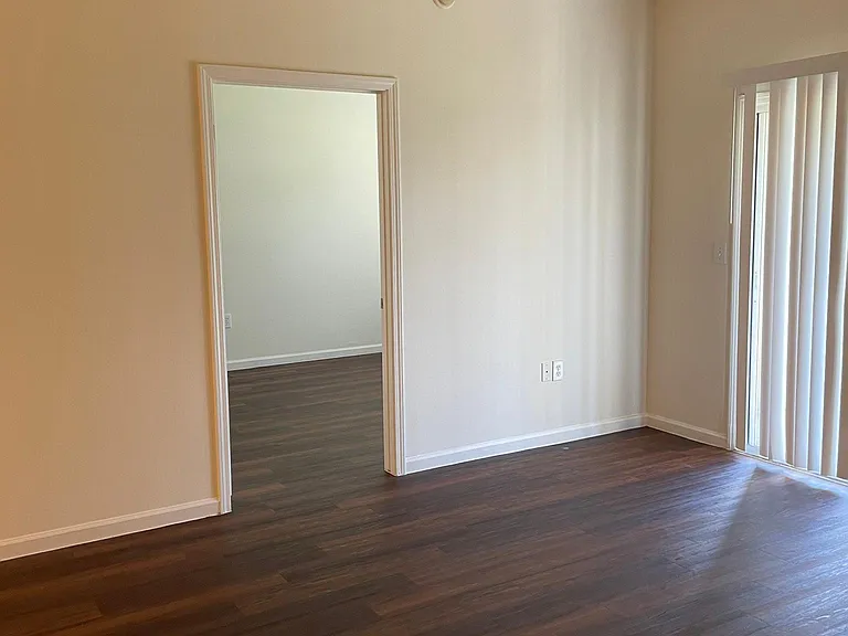 6984 Ortega Woods Dr — Photo 10