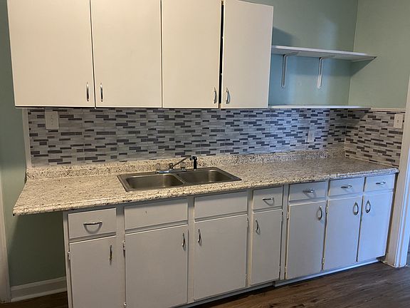 5th image of 404 Westmoreland Pl #2