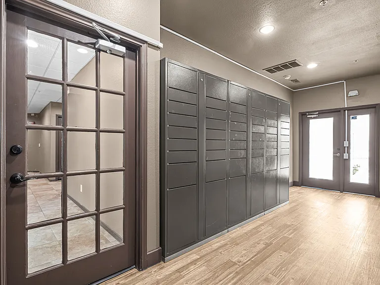 Larkin Apartment Homes — Photo 55