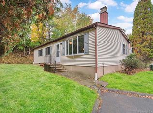 7 Crescent Park Rd, Westport, CT 06880