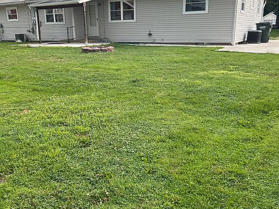 4th image of 108 N Crater Ave #1