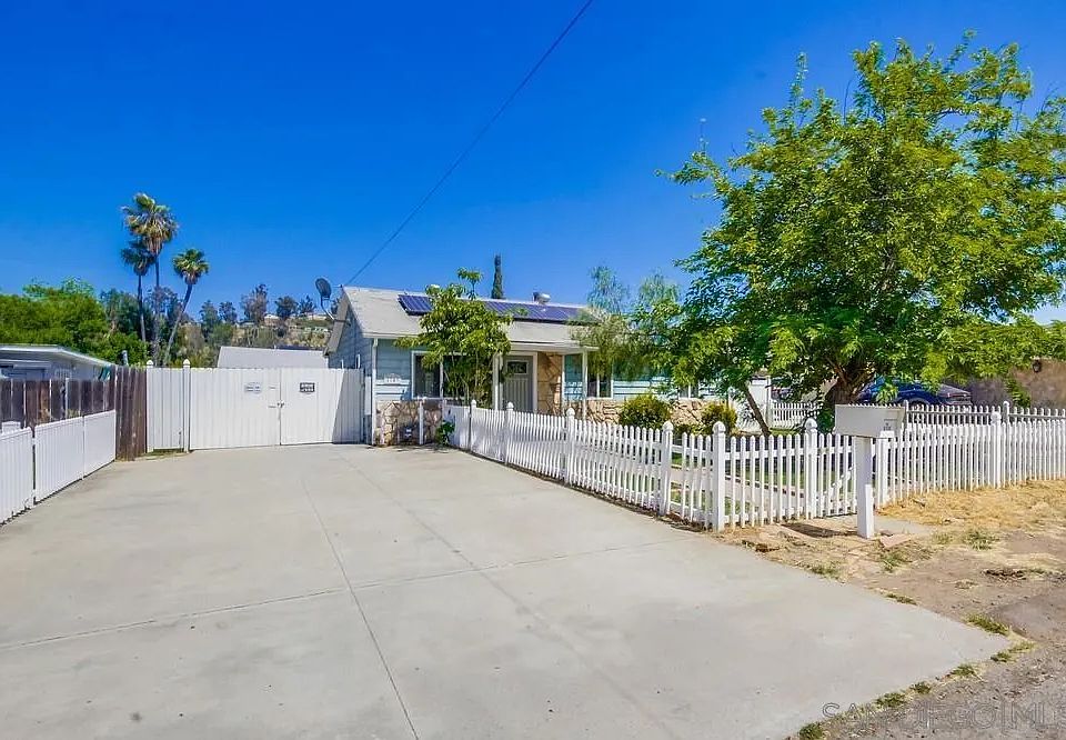 1st image of 8749 Cottonwood Ave