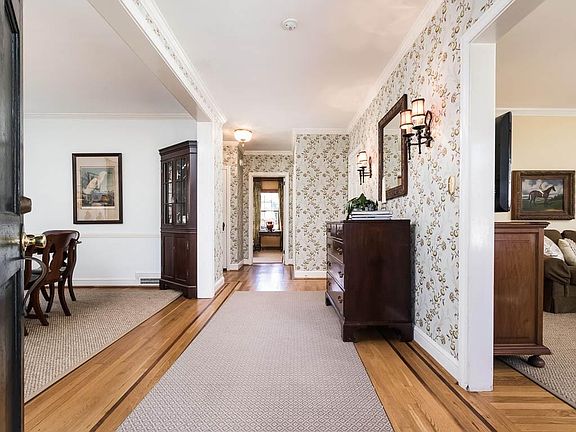 4th image of 3078 Peachtree Dr NE
