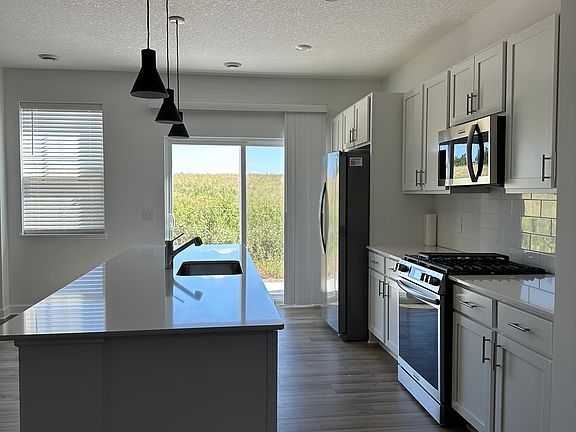4th image of 10696 Wiles Way