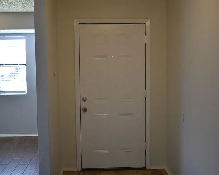 2900 Cinco Dr — Photo 2