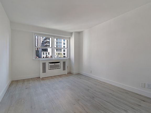 5th image of 145 E 27th St APT 8L