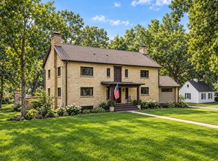 1184 S Batavia Ave, Batavia, IL 60510