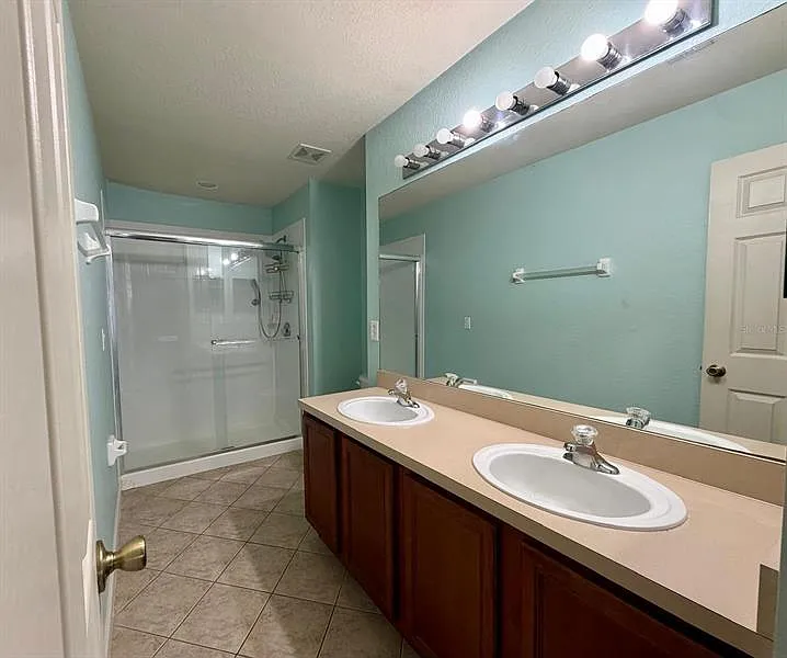 3069 Ashland Lane North - 1 — Photo 4