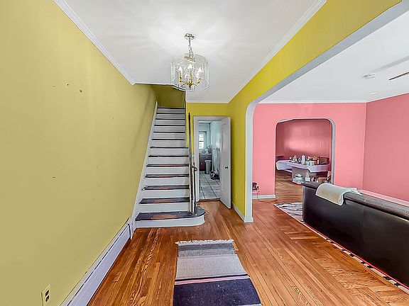 3rd image of 2232 29th St
