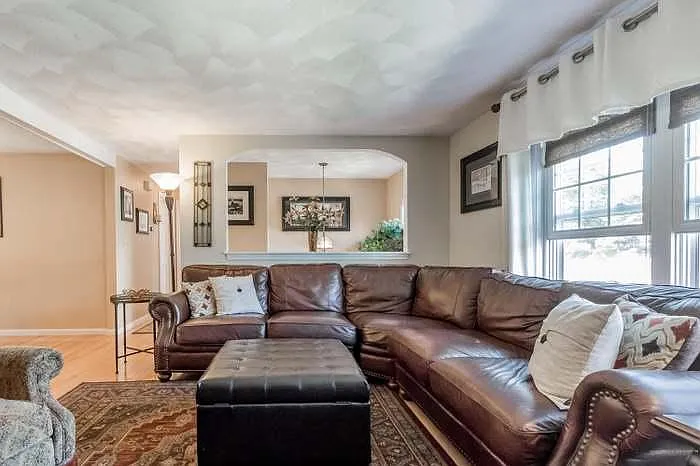 45 Racine Ave — Photo 9