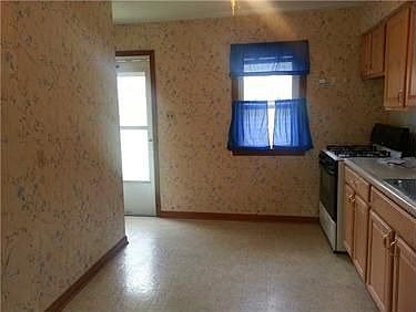 4th image of 509 Butz St
