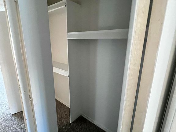 5th image of 10418 Ashwood Dr