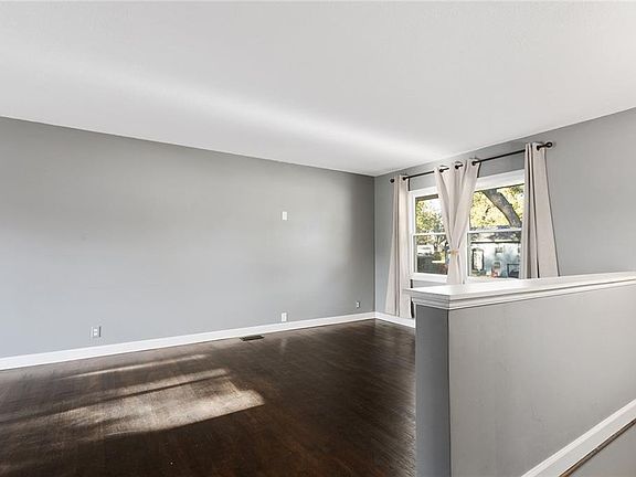 5th image of 616 N Seminole Dr