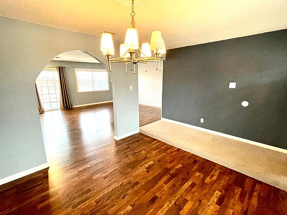3rd image of 1425 Homestead Pl
