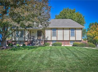 8824 E 81st Ter, Raytown, MO 64138